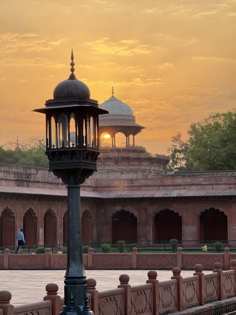Privatetourguideagra “Historian of Eternal Love” - Privatetourguideagra “Historian of Eternal Love”, 07 GR Square, Opposite Trident Hotel, Fatehabad Road, Agra 282006, Fatehabad Rd, Tajganj, Agra, Uttar Pradesh 282001, India