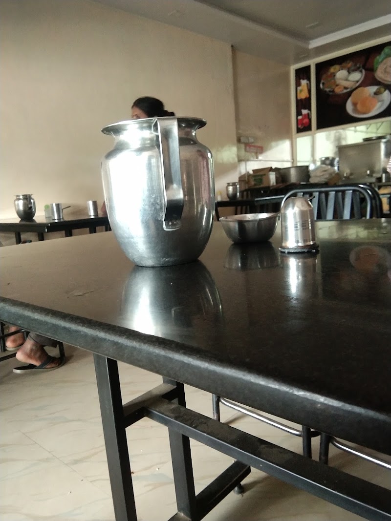 Hotel Sri Raghavendra - Hotel Sri Raghavendra, 93M6+Q6R, Kollegal Rd, Malavalli, Karnataka 571430, India