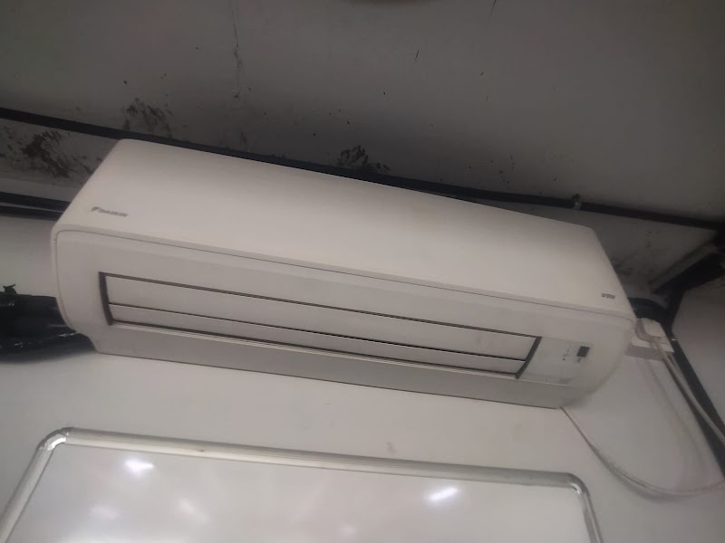 Old ac buyer and seller - Old ac buyer and seller Gabriel road, 1, Sethwadi Rd, near HP petrol pump shop, Geeta Nagar, Nathu, Mahim, Mumbai, Maharashtra 400016, India