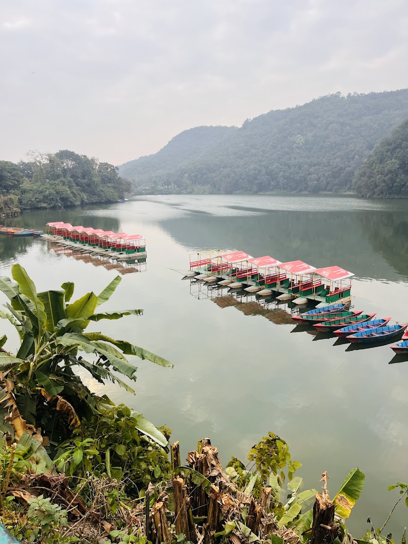 New Tourist Guest House - New Tourist Guest House Lakeside Rd, Pokhara 33700, Nepal
