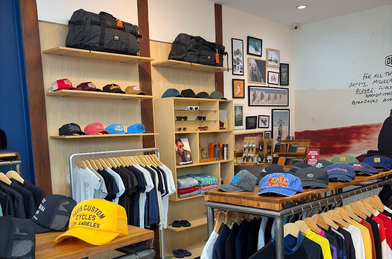 Deus Ex Machina - Nusa Lembongan - Deus Ex Machina - Nusa Lembongan, Dusan Kaja Jl. Jungutbatu, Nusa, Lembongan, Kec. Nusa Penida, Kabupaten Klungkung, Bali 80771, Indonesia