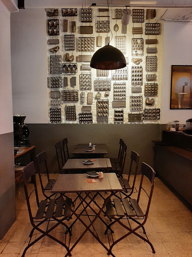 SAID dal 1923 - Roma - SAID dal 1923 - Roma, Via Tomacelli, 14, 00186 Roma RM, Italy