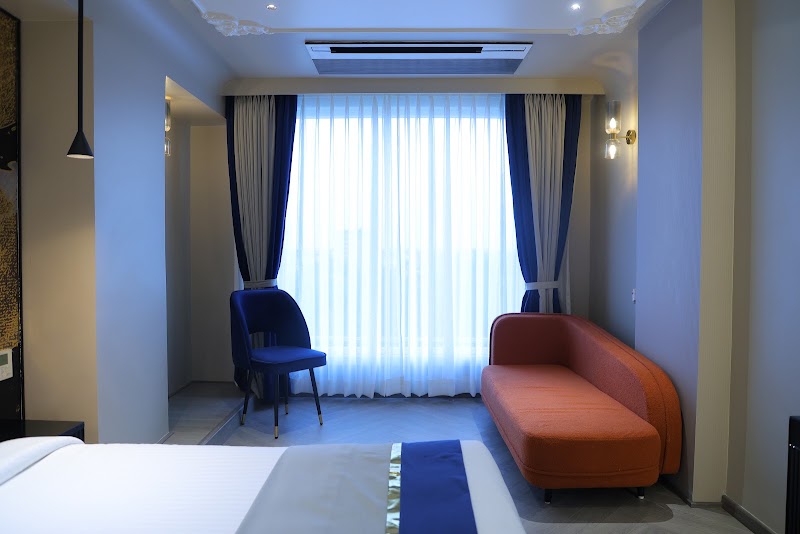 Empire Stay - Empire Stay 5th Floor, Empire Mall, opposite Samarth High School, Sharda Vihar, Amravati, Maharashtra 444605, India