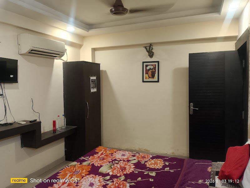 Hotel Shankar Palace - Hotel Shankar Palace Malviya Rd, Moudhapara, Raipur, Chhattisgarh 492001, India