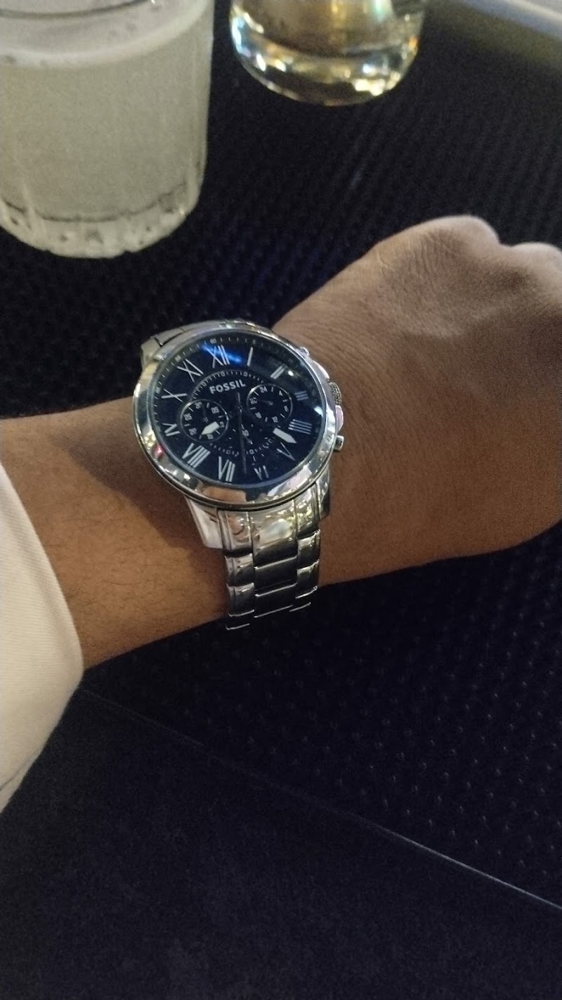 Watch Repair Centre - Watch Repair Centre SF,76-80,FIRST FLOOR, Galleria Market, Sector 28, DLF Phase IV, Gurugram, Haryana 122009, India