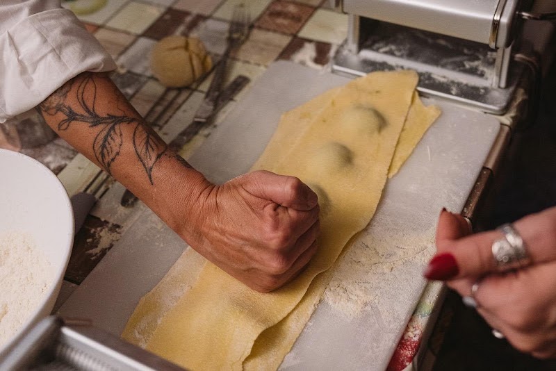 Rome Pasta and Tiramisu Class - Rome Pasta and Tiramisu Class, Via della Lungaretta, 169, 00153 Roma RM, Italy