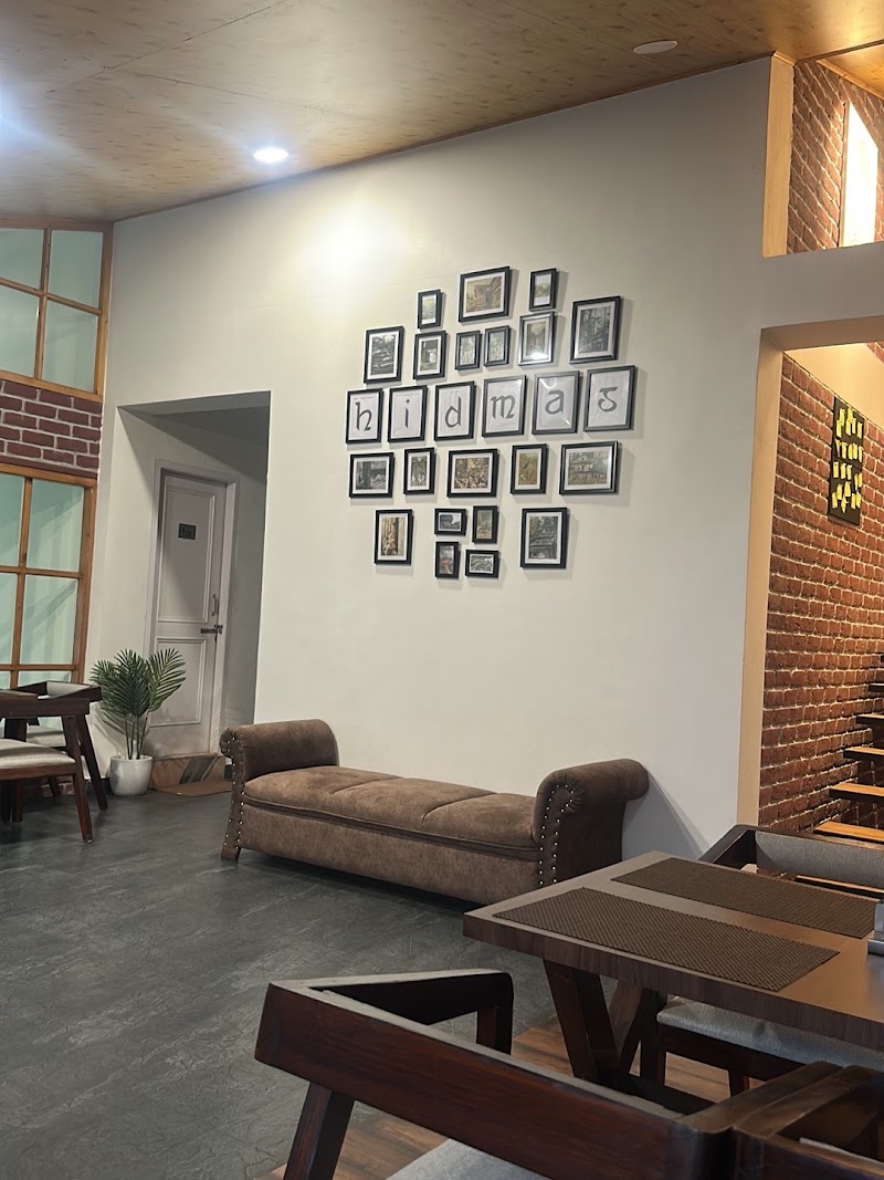 Hidma's Cafe and Coffee House - Hidma's Cafe and Coffee House Top Floor, Hadimba Motors complex, opposite SDM Residence, Siyal, Manali, Himachal Pradesh 175131, India