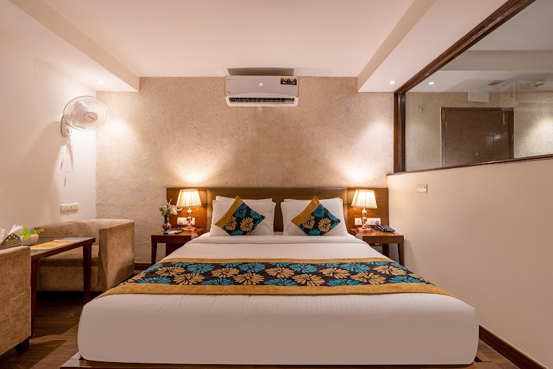 Hotel Arch Plaza - Near IICC YashoBhoomi - Hotel Arch Plaza - Near IICC YashoBhoomi 91, Main Rd, near Indira Gandhi International Airport, Kapas Hera Extension, Kapas Hera, New Delhi, Delhi 110097, India