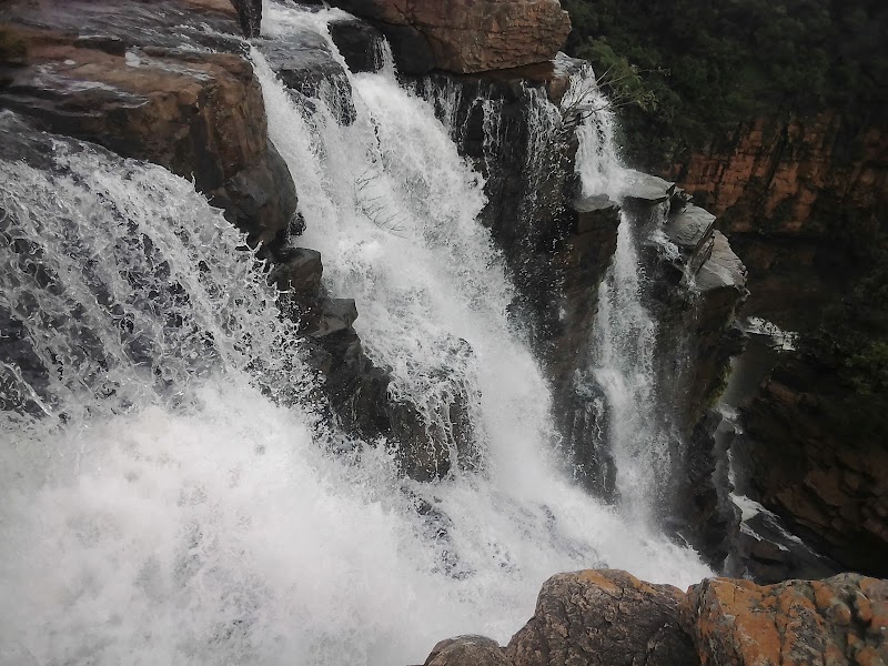 Kuyemari Waterfall - Kuyemari Waterfall, Kudadwahi, Chhattisgarh 494331, India