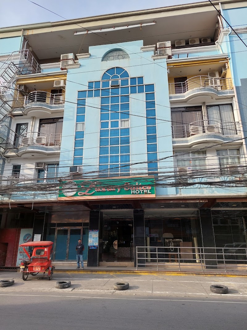 Luxury Suites Hotel