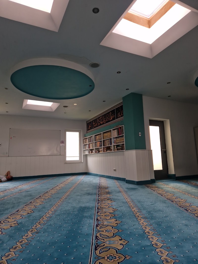 IGMG Cagri Moschee Augsburg - IGMG Cagri Moschee Augsburg, Pilgerhausstraße 25, 86152 Augsburg, Germany