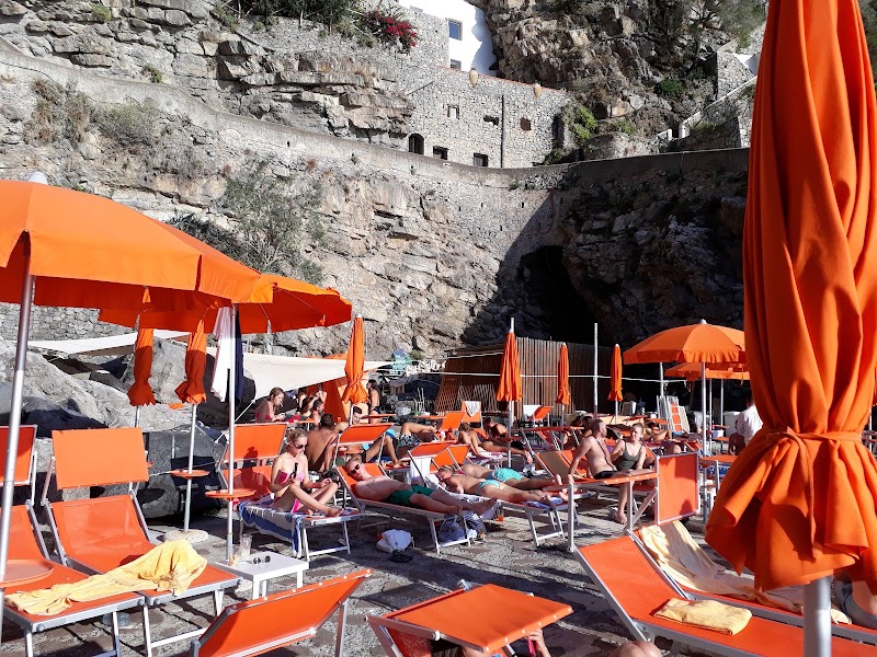 One Fire Beach Club - One Fire Beach Club, Via Gavitella, 1, 84010 Praiano SA, Italy