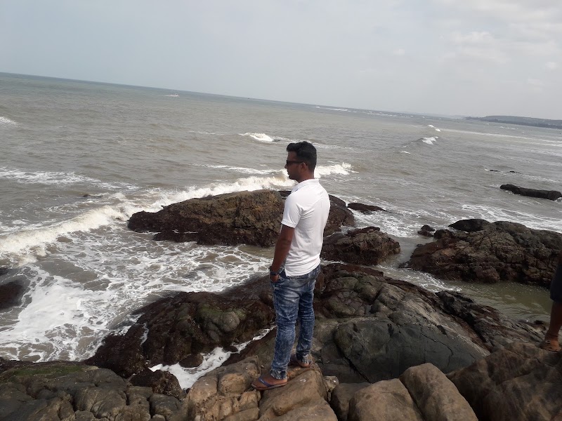 Vagator Beach Cross - Vagator Beach Cross HPXM+R2W, Bardez, Anjuna, Goa, India