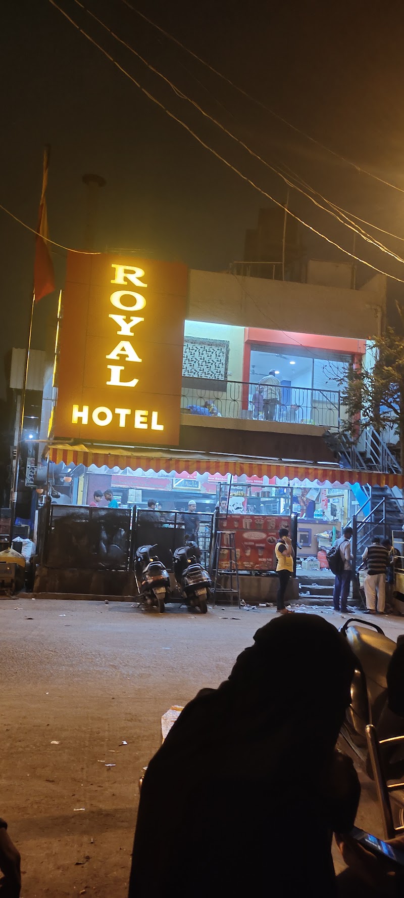 ROYAL B.C - ROYAL B.C Masjid, CITY MARKET, No 3, Osman Khan Rd, near Mothi Nagar, KR Market, Kalasipalyam New Extension, Kalasipalya, Bengaluru, Karnataka 560002, India
