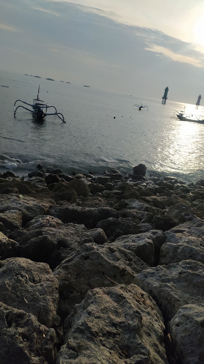 Sunrise Beach - Sunrise Beach, Jl. Matahari Terbit, Sanur Kaja, Denpasar Selatan, Kota Denpasar, Bali 80227, Indonesia