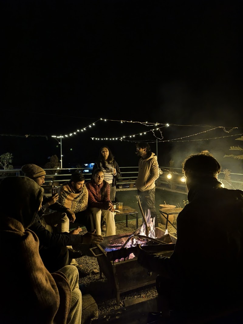 Madpackers Bir - Madpackers Bir Opposite Nyingyang Monastery, Bir Colony Road, Chaugan - Sansal Rd, Bir Colony, Bir, Chaugan, Himachal Pradesh 176077, India