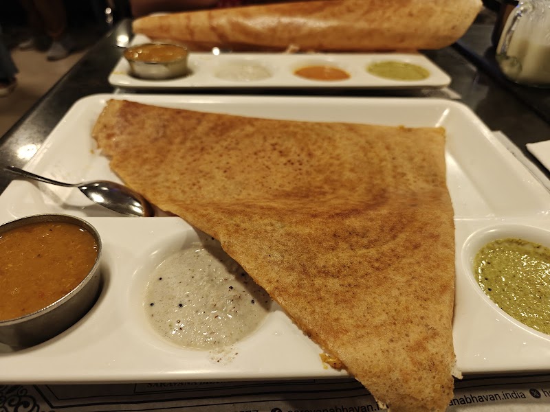 Hotel Saravana Bhavan - Hotel Saravana Bhavan P-13, Connaught Cir, near Madras Hotel, Block P, Connaught Place, New Delhi, Delhi 110001, India