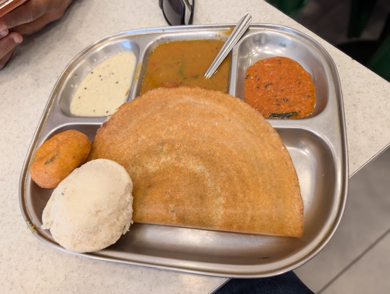 Madras Cafe - Madras Cafe 1, 65WQ+9R4 Ram Bagh, Log Huts Rd, Siyal, Manali, Himachal Pradesh 175131, India
