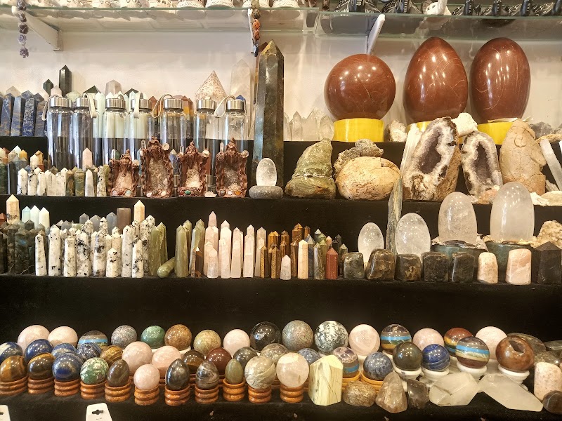 Aditya Handicrafts - Aditya Handicrafts Chapora Fort Rd, Vagator, Anjuna, Goa 403509, India