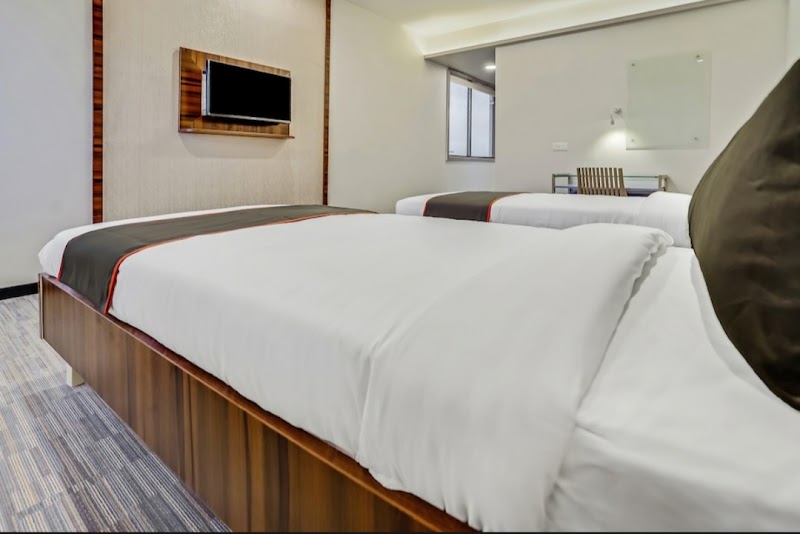 HOTEL CRYSTAL URBAN PARK - HOTEL CRYSTAL URBAN PARK 493/1629, Gopabandhu Sadan, 493, 1629, near Sriya Talkies, Railway Yard and Washing Line, Kharvela Nagar, Bhubaneswar, Odisha 751001, India