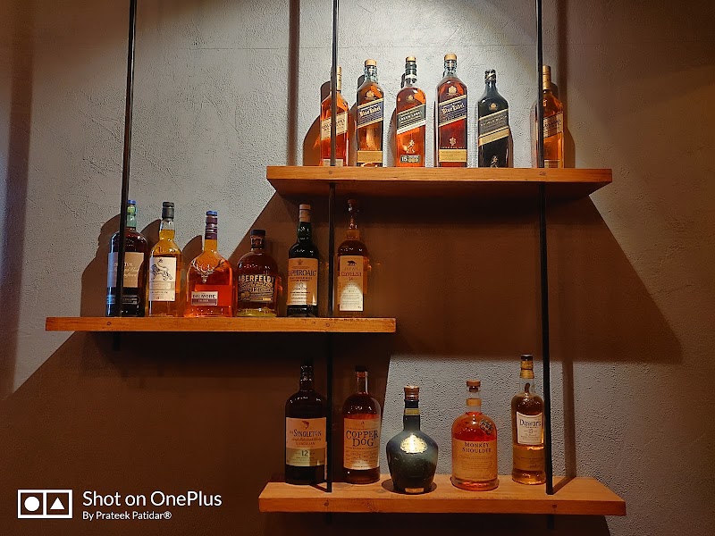 HOUSE OF MALTS: RESTOBAR - HOUSE OF MALTS: RESTOBAR 5th FLOOR, HOTEL PS9, PU-4, PLOT NO.2, SATYA SAI ROAD, near BOMBAY HOSPITAL, Opp.Prestige CollegeNear Bombay Hospital, Scheme 94 Sector CA, Indore, Madhya Pradesh 452010, India