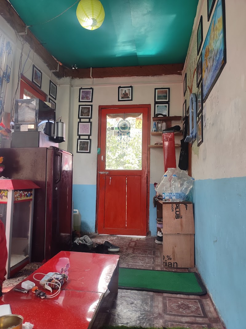 GERMAN BAKERY - GERMAN BAKERY, XCWR+63C, Pulga, Sosan, Himachal Pradesh 175105, India