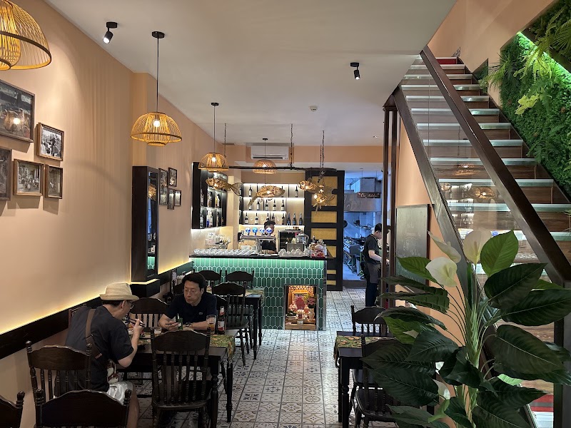 A Taste Of Saigon - Ben Thanh - Vietnamese Cuisine & Vegetarian Food - A Taste Of Saigon - Ben Thanh - Vietnamese Cuisine & Vegetarian Food 128 Lý Tự Trọng, Bến Thành, Hồ Chí Minh 700000, Vietnam