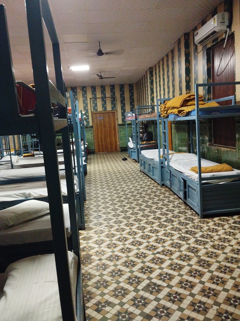 Dormitory Lucknow Junction (Lko) - Dormitory Lucknow Junction (Lko), RWJF+9J8, Preeti Nagar, Railway Colony, Charbagh, Lucknow, Uttar Pradesh 226004, India