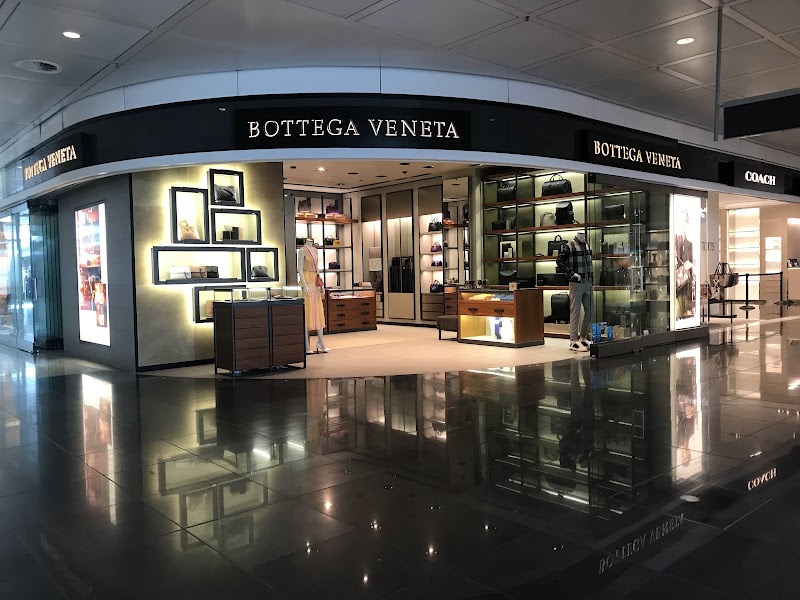 Bus Stop 21, Terminal 2, Munich Airport - Bus Stop 21, Terminal 2, Munich Airport, Terminalstraße Nord 1, 85356 Oberding, Germany