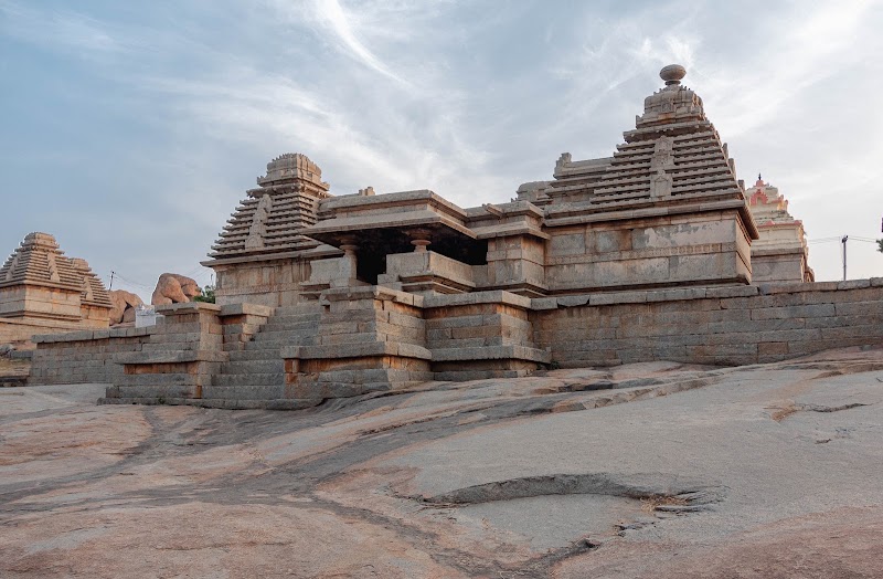 Sri Guddada Moola Virupaksha Gudi - Sri Guddada Moola Virupaksha Gudi 8FP5+2WP, Hampi, Karnataka 583239, India