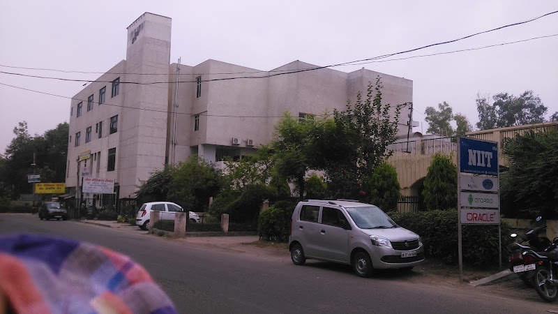 Meera jain hospital - Meera jain hospital, XPW8+69F, Rajlok Colony, Lalkurti Bazaar, Meerut Cantt, Meerut, Uttar Pradesh 250001, India