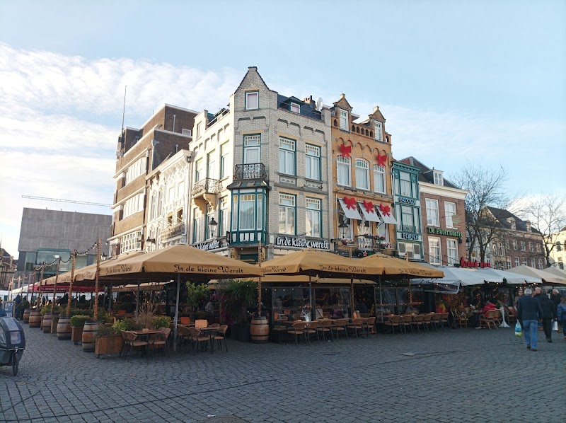 Den Bosch City - Den Bosch City, Burgemeester Loeffplein 70 D, 5211 RX 's-Hertogenbosch, Netherlands