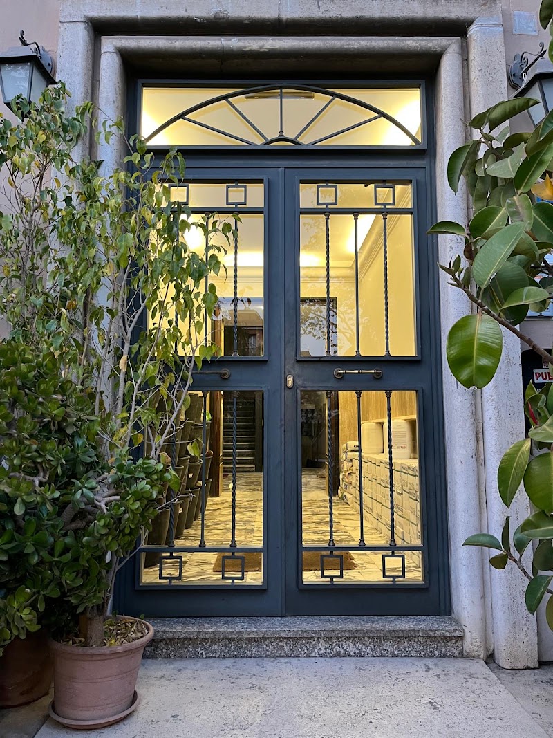 Colosseo Rooms BnB & Apartments - Colosseo Rooms BnB & Apartments, Circonvallazione Gianicolense, 194, 00152 Roma RM, Italy