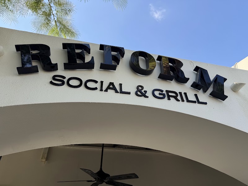 Reform Social & Grill Dubai - Reform Social & Grill Dubai Al Thanyah Third - The Lakes - Dubai - United Arab Emirates