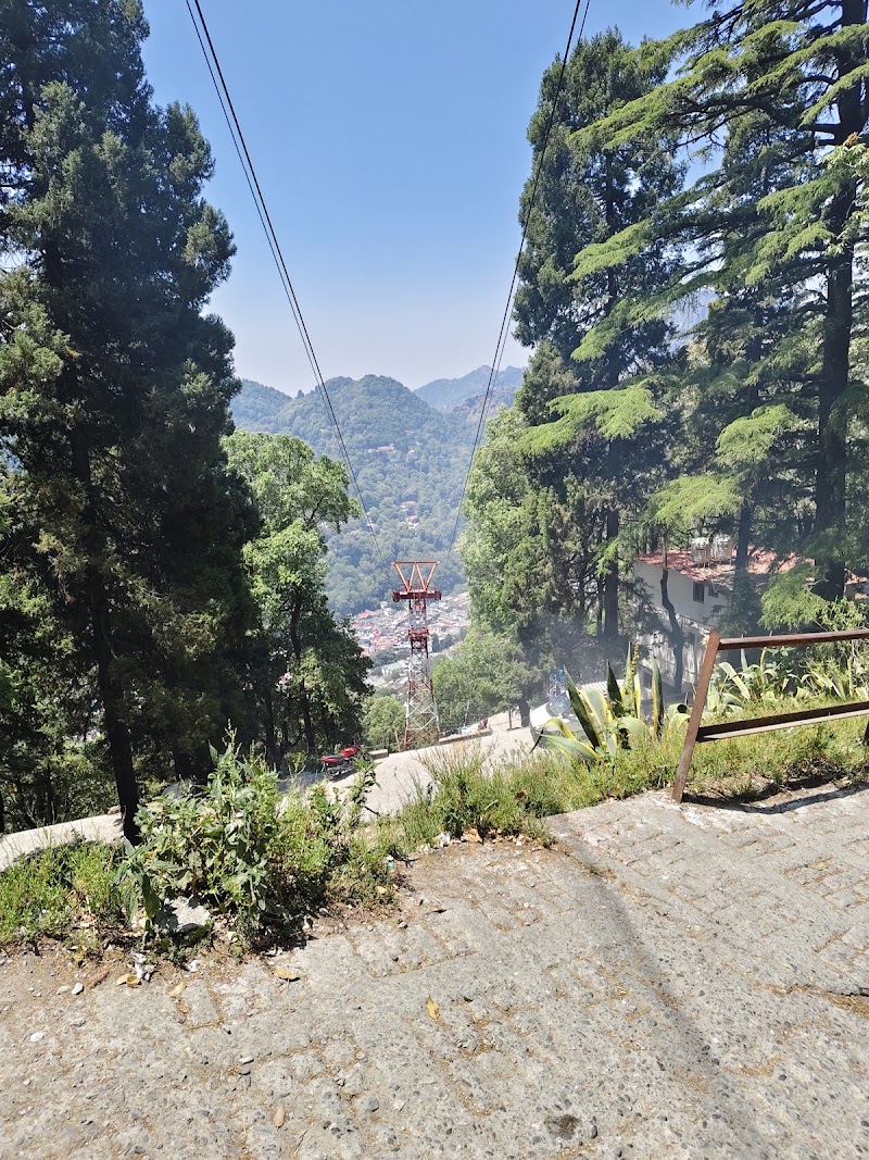 Snow View Point Trek starting point - Snow View Point Trek starting point 9FR4+J9Q, Colvin Rd, Mallital, Nainital, Uttarakhand 263001, India