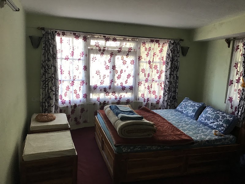 Teesta Homestay (Darjeeling Town) - Teesta Homestay (Darjeeling Town) Pamphawati Gurungni Road, Zoo Singamari, near HMI Building, North Point, Darjeeling, West Bengal 734101, India
