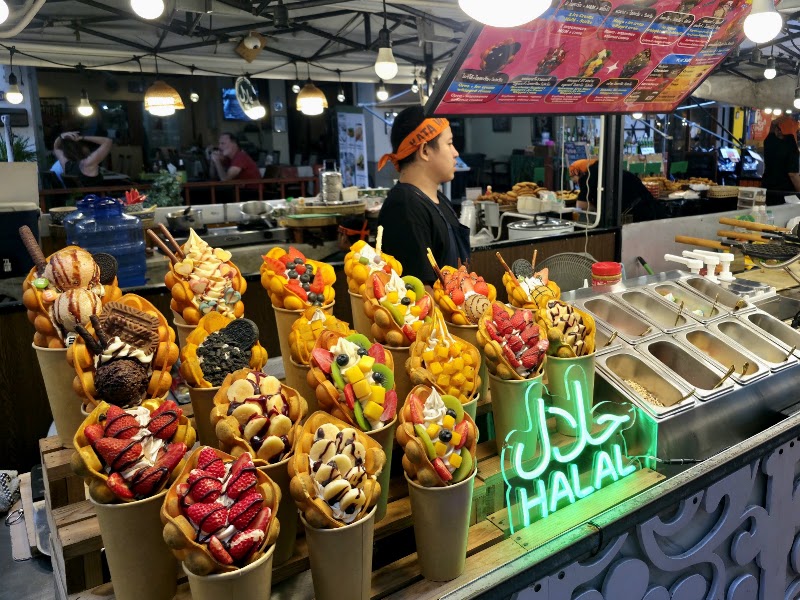 Kata Walking Street @ the beach - Kata Walking Street @ the beach R7FW+XX8, Thanon Kata, Tambon Karon, Amphoe Mueang Phuket, Chang Wat Phuket 83100, Thailand