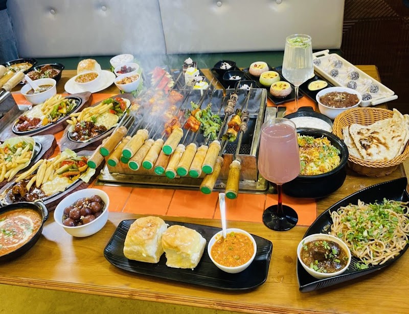 Barbecuue Grand - Barbecuue Grand Nagapattinam - Coimbatore - Gundlupet Hwy, Southwick, Bombay Castel, COONOOR, Ooty, Tamil Nadu 643001, India