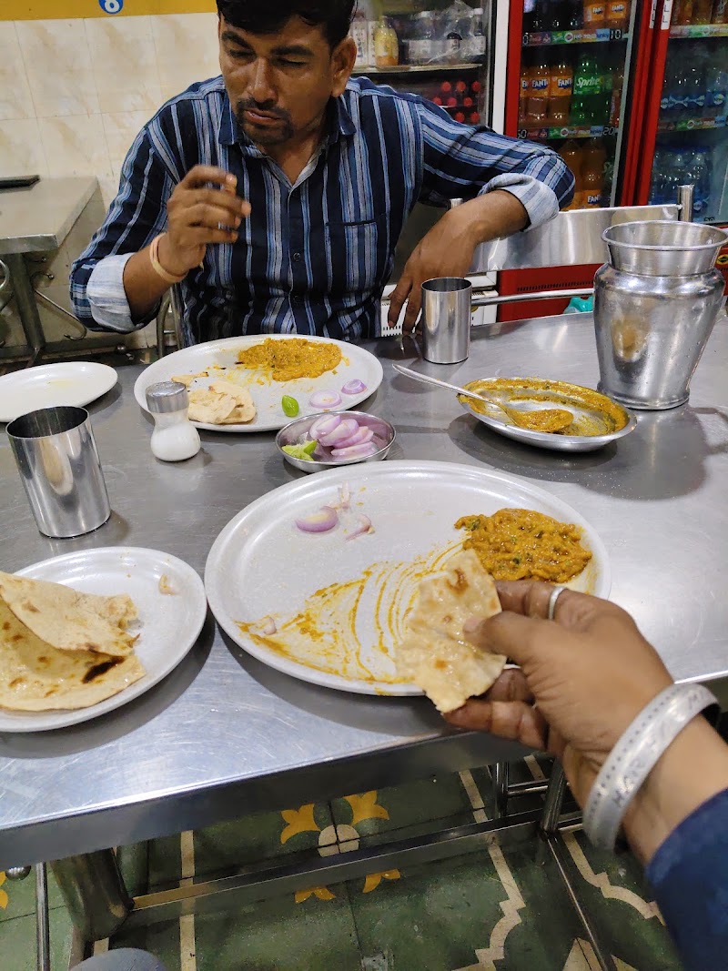 New Rajkumar Restaurant(Madhav Nagar) - New Rajkumar Restaurant(Madhav Nagar) 20, Bhaktawar Marg, Madhav Nagar, Thana, Ujjain, Madhya Pradesh 456010, India