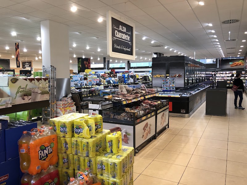ALDI SUISSE - ALDI SUISSE, Badenerstrasse 565, 8048 Zürich, Switzerland