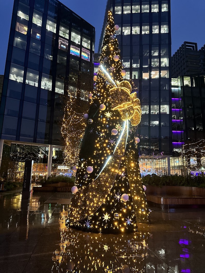 Regent's Place Plaza - Regent's Place Plaza, Euston Rd., London NW1 3DP, UK