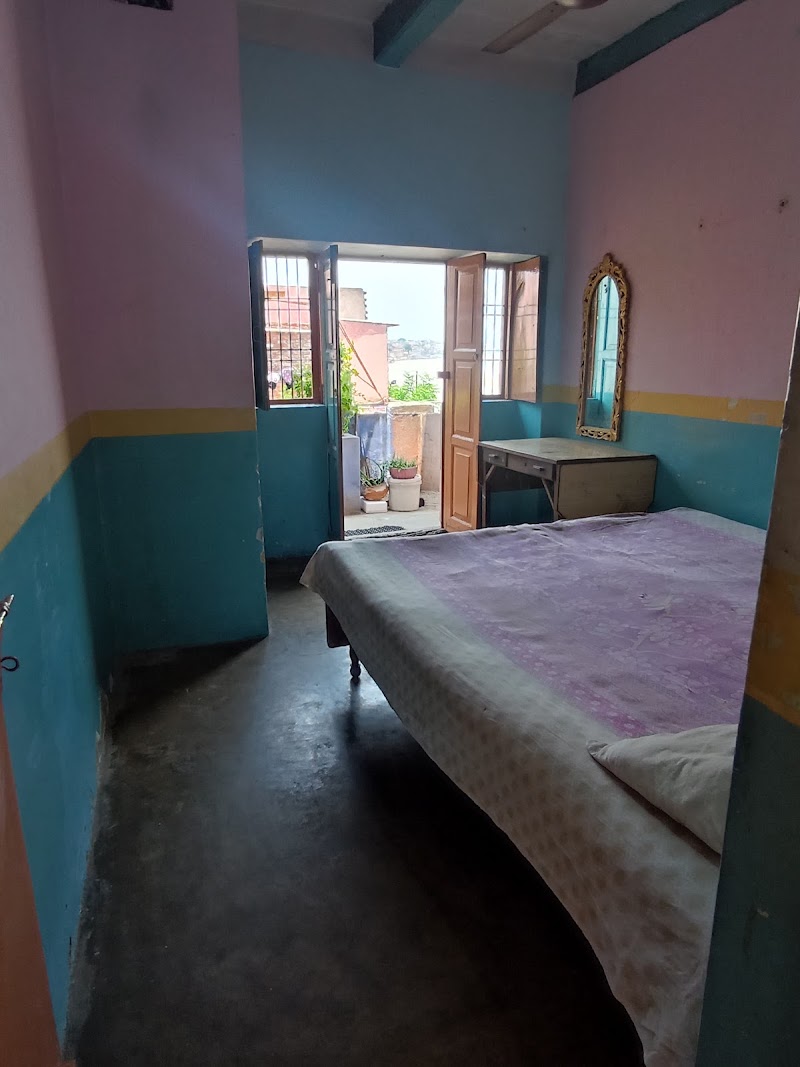 Shiva International Lodge - Shiva International Lodge temple, lane, near Gauri Kedareshwar Lane, Kedar ghat, Bangali Tola, Varanasi, Uttar Pradesh 221001, India