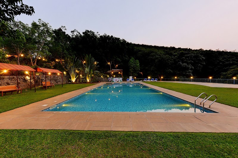 The Estate Resort - The Estate Resort 3W2X+XG, Nelligudde Rd, Ashwathapura, Badagumijaru, Karnataka 574227, India
