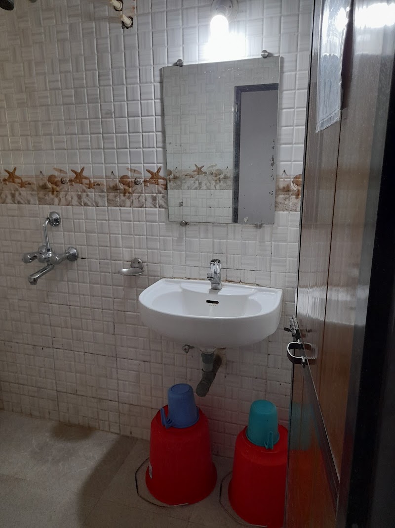 Crystal Cottage Guest House - Crystal Cottage Guest House, 4/134, road, next to joia do mar resort, Porba Vaddo, agar waddo, Calangute, Goa 403516, India
