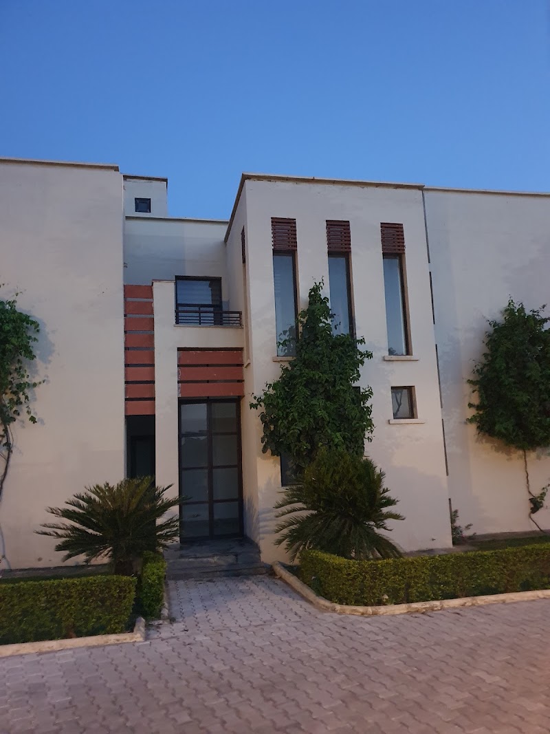 blossom studio apartment - blossom studio apartment G3U tarudhan, valley golf course lemon tree hotel, manesar, Haryana 122105, India