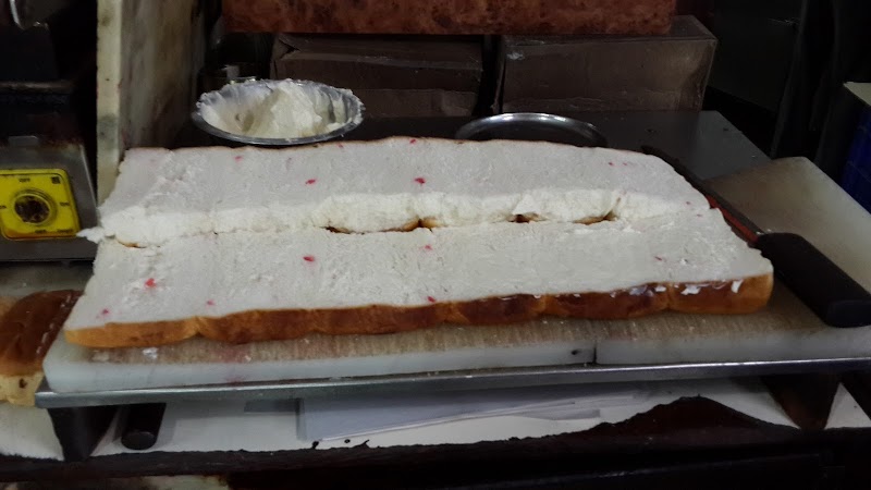 Cafe Goodluck - Cafe Goodluck Ferguson College Rd, near Goodluck Chowk, Deccan Gymkhana, Pune, Maharashtra 411004, India