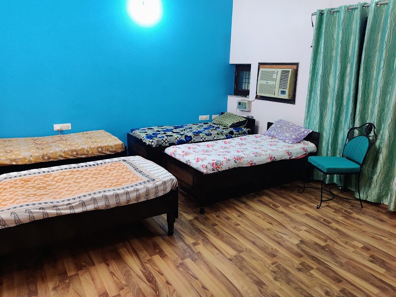 Indirapuram Mahi PG (Boys & Girls) - Indirapuram Mahi PG (Boys & Girls) 64, Gyankhand 4, Indirapuram, Ghaziabad, Uttar Pradesh 201014, India