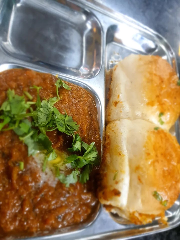 Chandrabhaga Tea and Breakfast | चंद्रभागा चहा आणि नाश्ता - Chandrabhaga Tea and Breakfast | चंद्रभागा चहा आणि नाश्ता Shop No-1, Royal Eraville, behind Amanora Town Centre, near Tupe Corner, Sade Satra Nali, Hadapsar, Pune, Maharashtra 411028, India