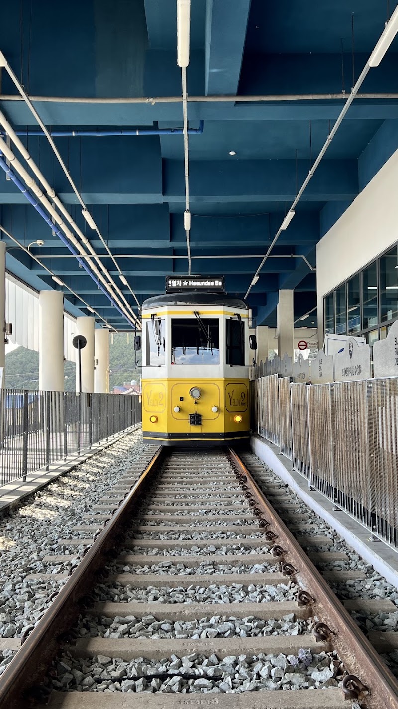 Haeundae Blueline Park - Cheongsapo Station - Haeundae Blueline Park - Cheongsapo Station South Korea, Busan, Haeundae, Cheongsapo-ro, 116 청사포정거장 2F