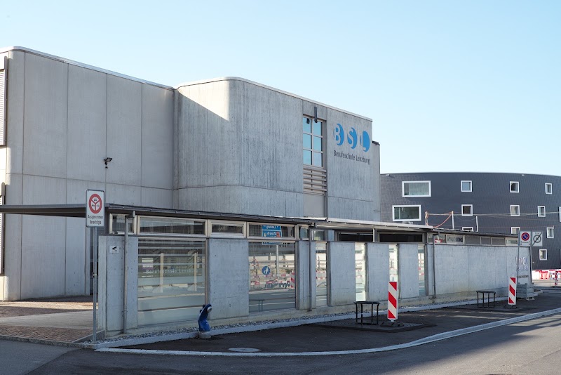 Berufsschule Lenzburg - Berufsschule Lenzburg Neuhofstrasse 36, 5600 Lenzburg, Switzerland